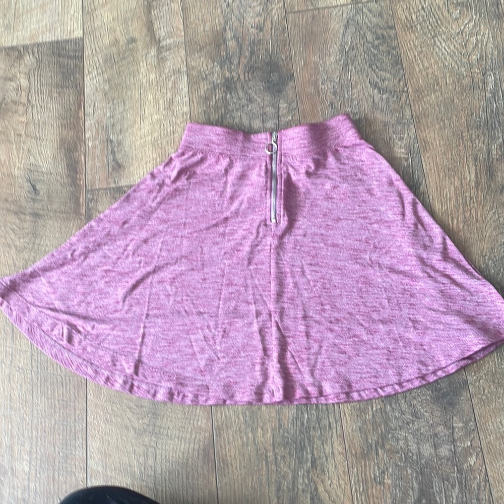 “skater skirt” pink size XS